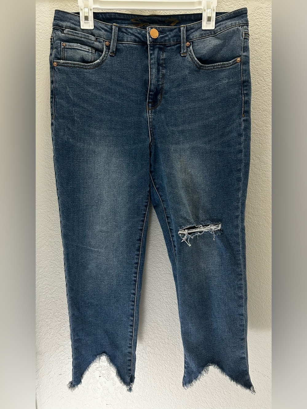 Seven7 denim jeans, asymmetrical raw hem line, women’s size 12. EUC